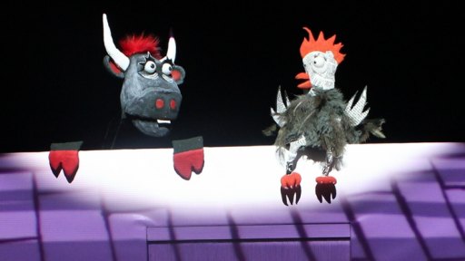 HAY UN GALLO EN TU TEJADO